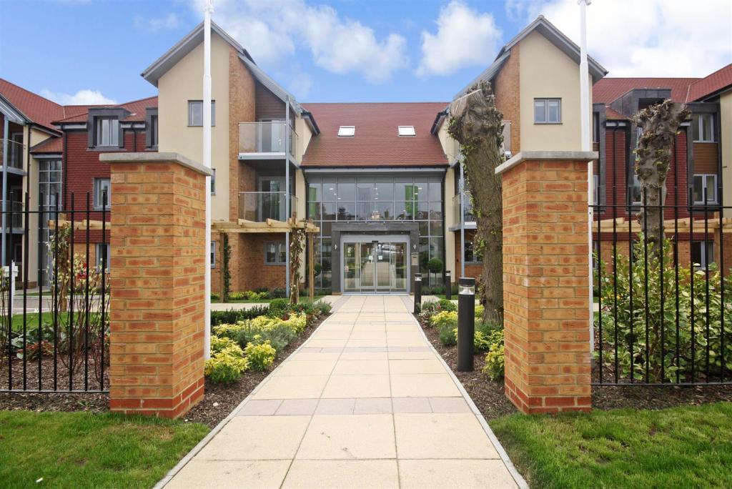 Additional image 19 of Eleanor House, 232 London Road, St Albans, Hertfordshire, AL1 1NR