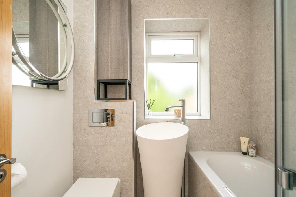 Additional image 30 of Tennyson Road, St. Albans