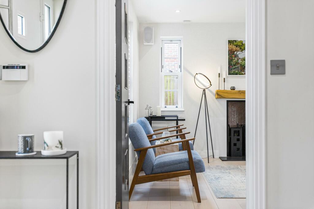 Additional image 57 of Lake View, Frogmore, AL2