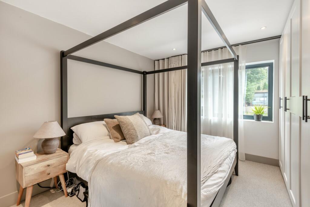 Additional image 17 of Batchwood Drive, St. Albans, Hertfordshire