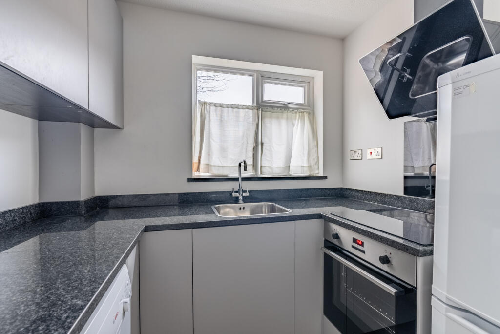 Additional image 4 of Field Close, Sandridge, St. Albans, Hertfordshire, AL4