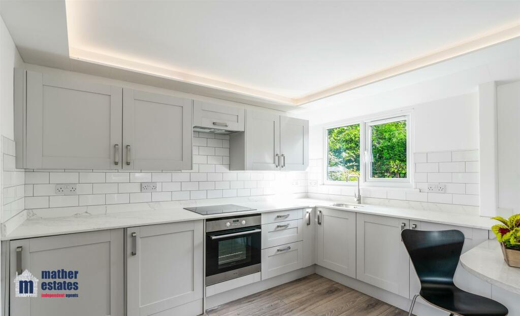 Additional image 3 of Spielplatz, Lye Lane, Bricket Wood