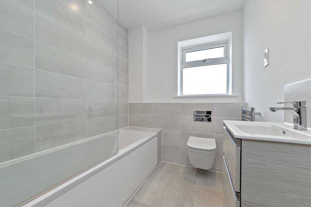 Additional image 8 of Oakwood Road, Bricket Wood, St. Albans