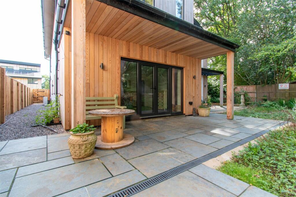 Additional image 27 of Park Street Lane, Park Street, St. Albans, Hertfordshire, AL2