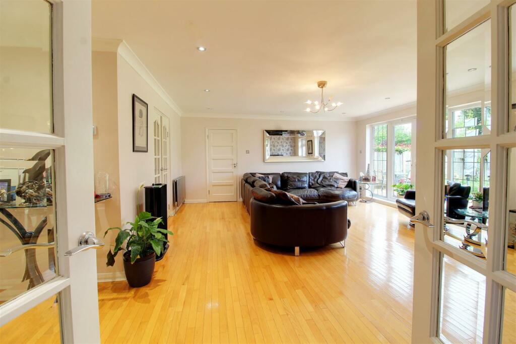Additional image 18 of Moffats Lane, Brookmans Park,