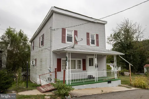 100 Harrison, Tremont, PA 17981