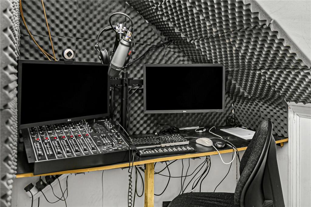 Additional image 25 of Alma Road, St. Albans, Hertfordshire