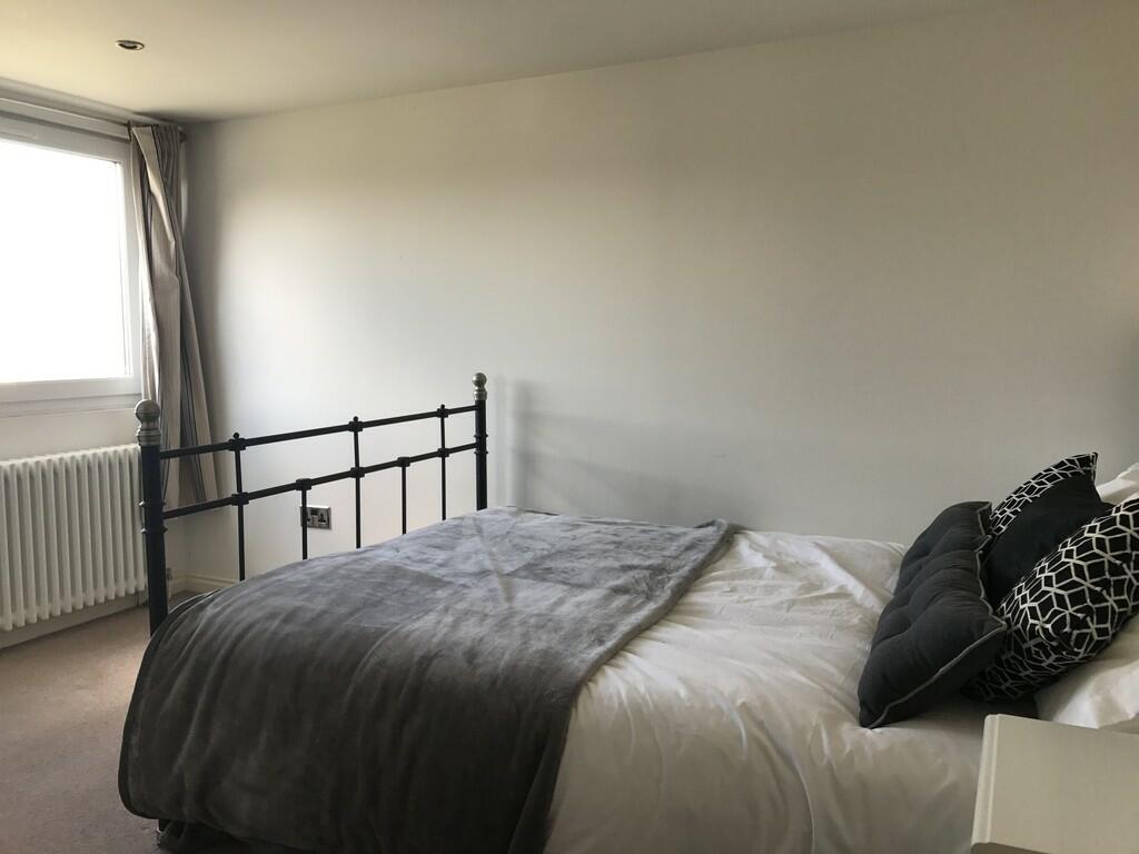 Additional image 7 of Leslie Road