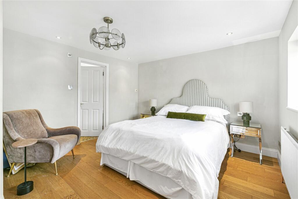 Additional image 13 of Mymms Drive, Brookmans Park, Hertfordshire, AL9