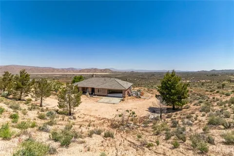 8975 Pumalo Road, Lucerne Valley, CA 92356