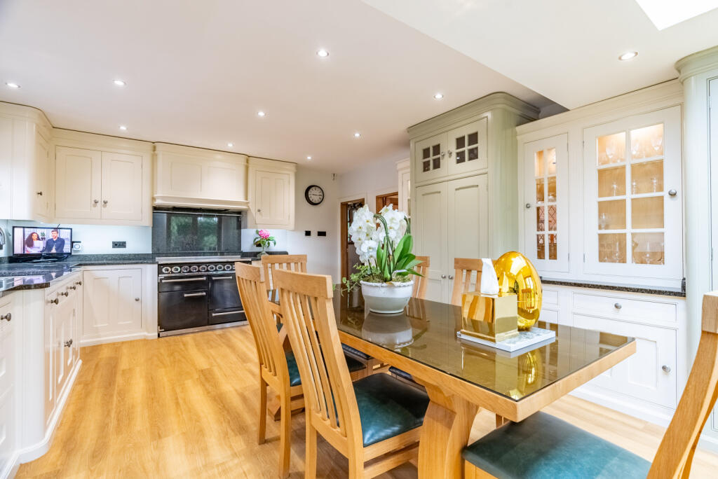 Additional image 16 of West Common Grove, Harpenden, Hertfordshire, AL5