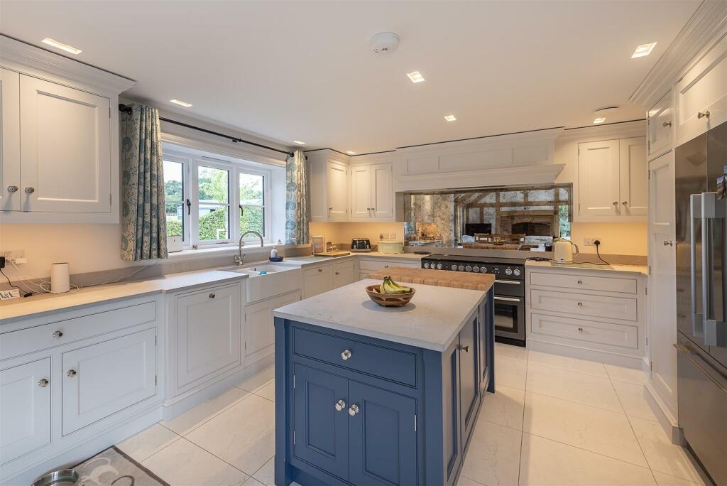 Additional image 3 of Mackerye End, Harpenden