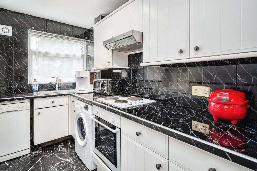 Additional image 13 of Milton Road, Harpenden