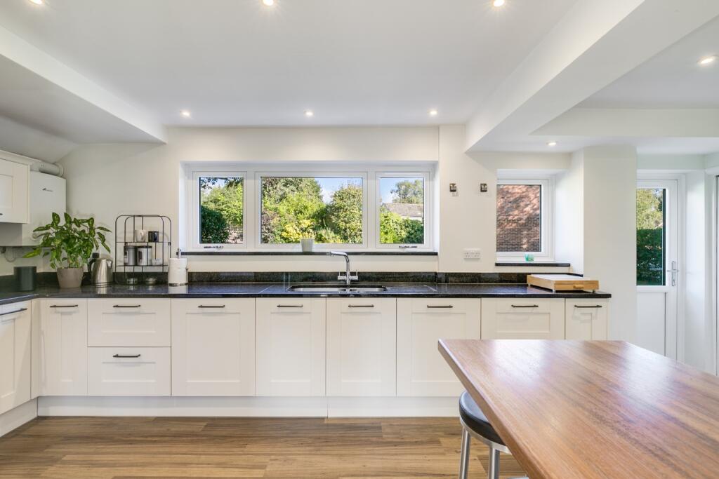 Additional image 12 of Digswell Park Road