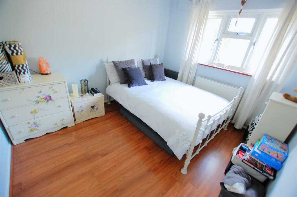 Additional image 14 of Roe Green Lane, Hatfield