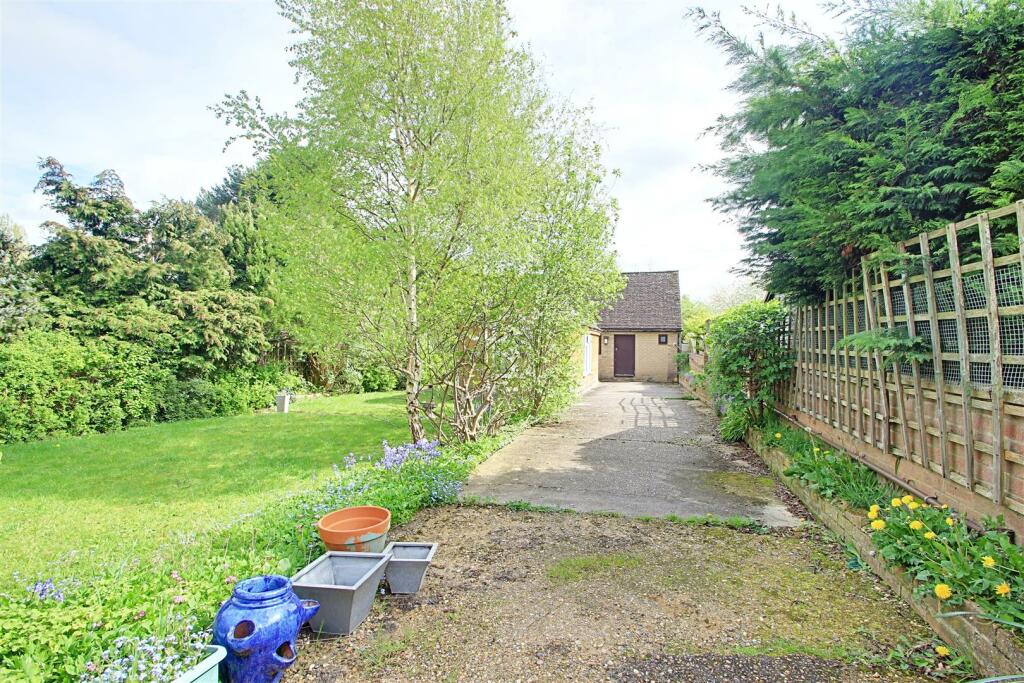 Additional image 4 of Collyer Road, London Colney, St Albans