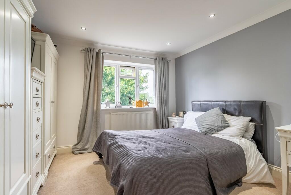 Additional image 14 of Mount Drive, Park Street, St. Albans, Hertfordshire, AL2