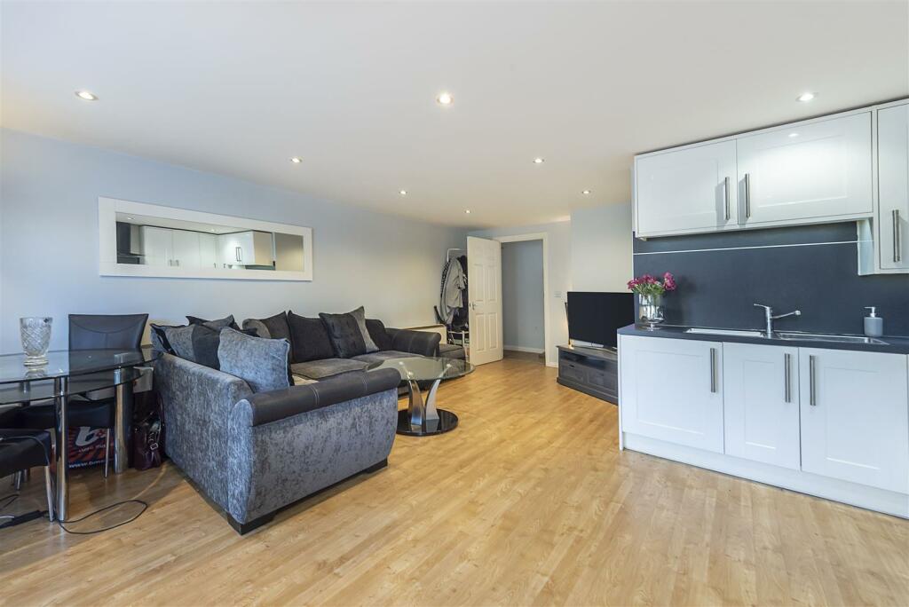 Additional image 8 of Stathams Court, Hemel Hempstead Road, Redbourn, Hertfordshire