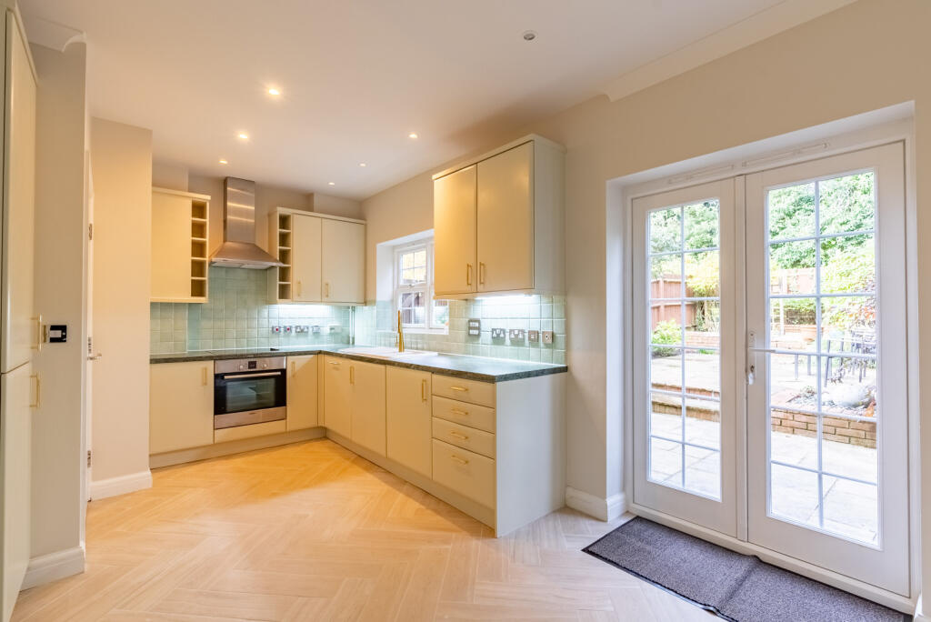 Additional image 12 of Beningfield Drive, London Colney, St. Albans, Hertfordshire, AL2