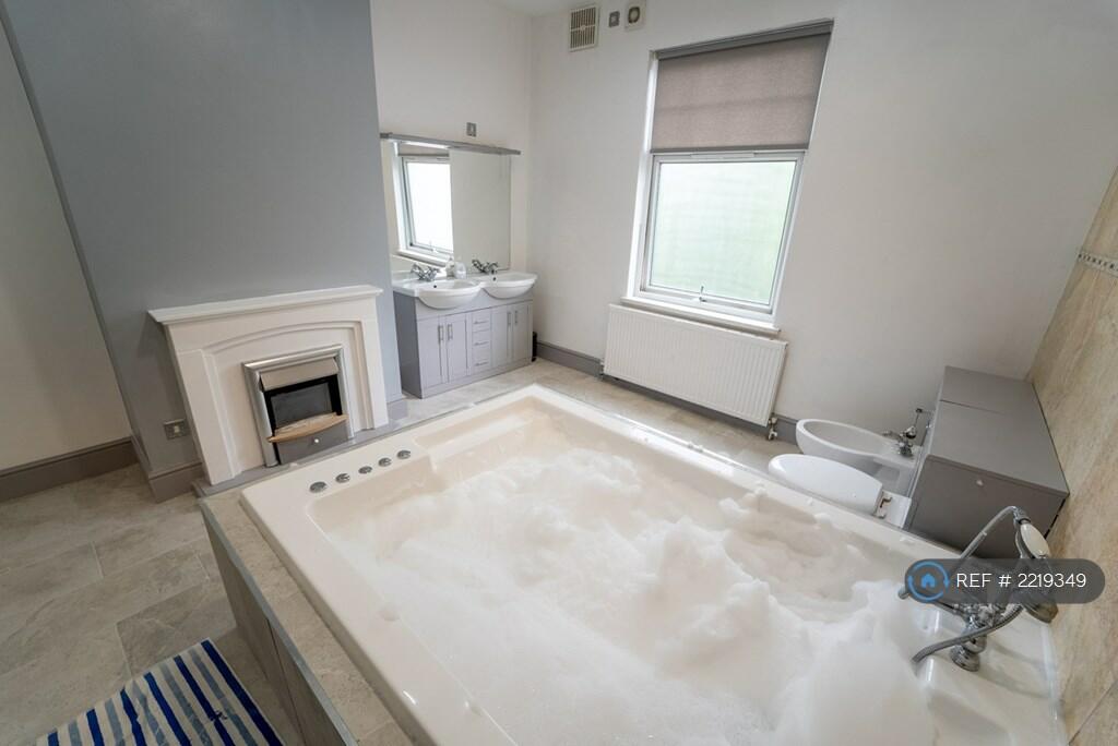 Additional image 4 of Salisbury Road Room 7, Moseley, Birmingham, B13