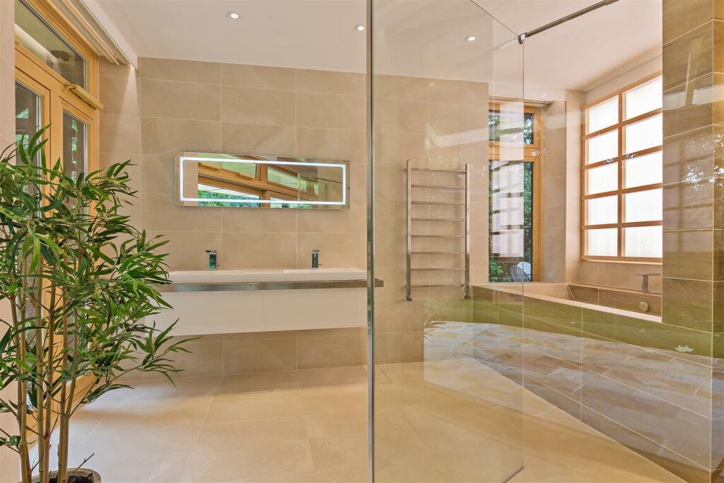 Additional image 16 of Pondwicks Close, St.Albans