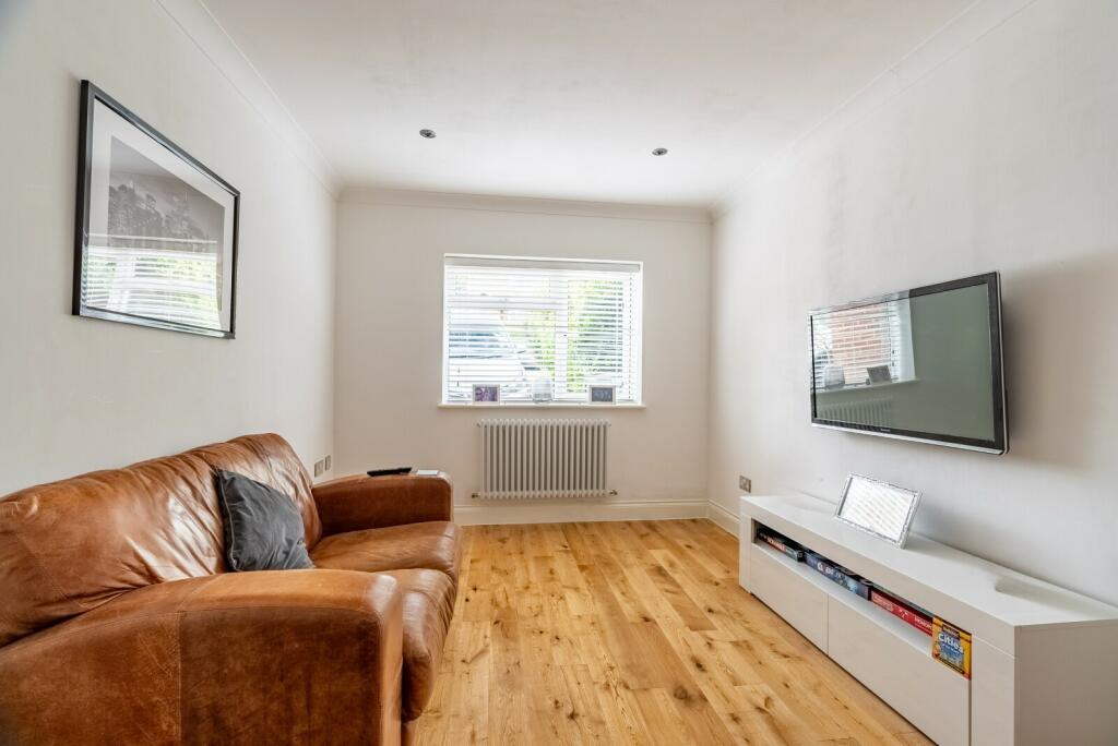 Additional image 8 of Mount Drive, Park Street, St. Albans, Hertfordshire, AL2