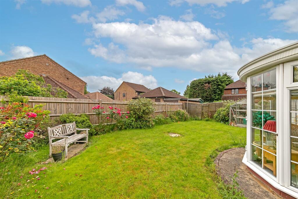 Additional image 11 of Swans Close, St. Albans