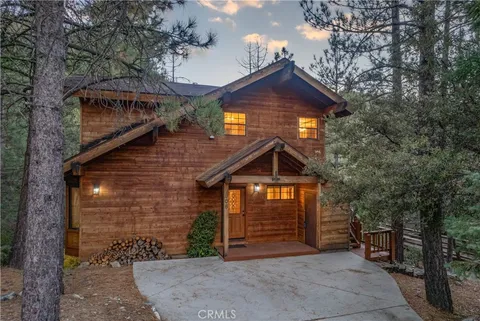 1505 Woodland Dr, Pine Mountain Club, CA 93222