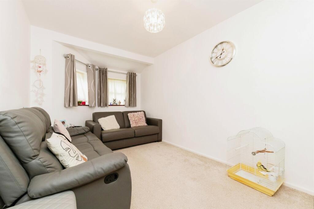 Additional image 17 of Woodhall Lane, Welwyn Garden City