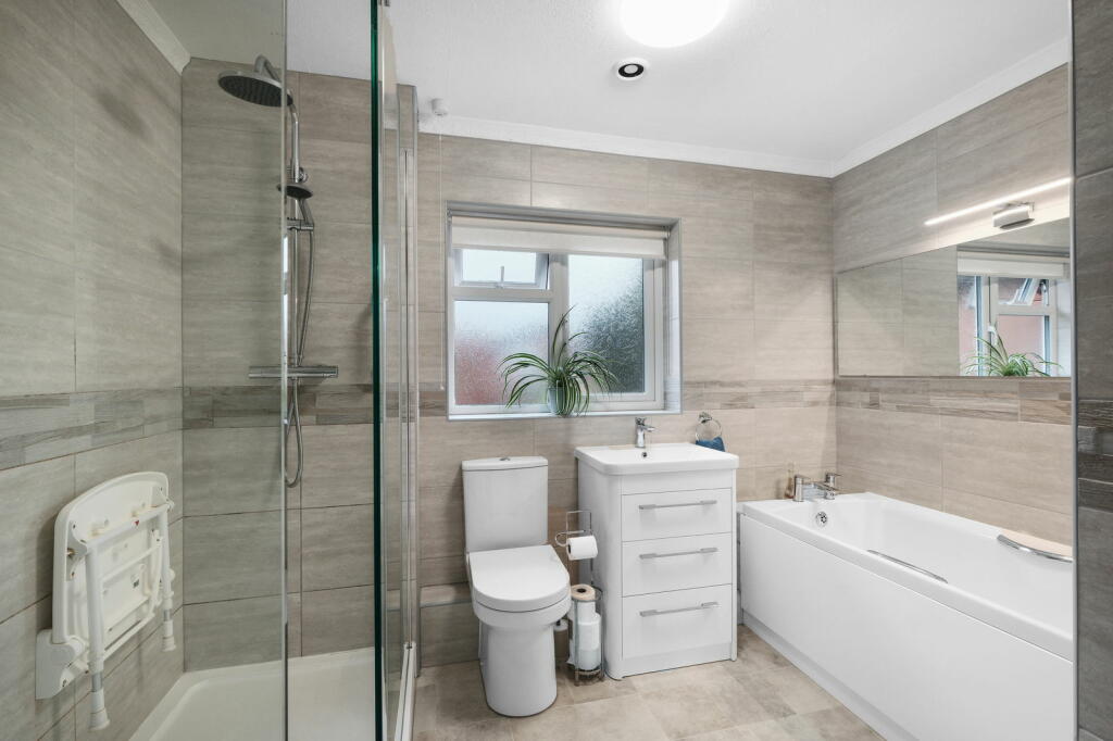 Additional image 17 of Holt Gardens, Studley, B80 7NU
