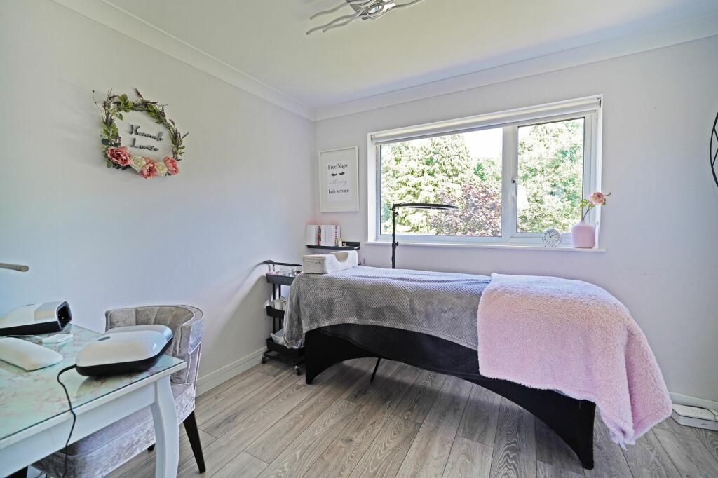 Additional image 20 of Park View, Hockley Heath, B94