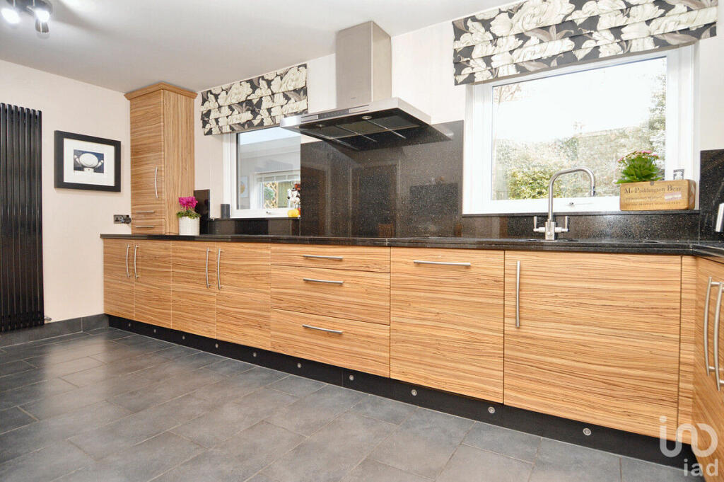 Additional image 16 of Bishops Walk, Cradley Heath, B64