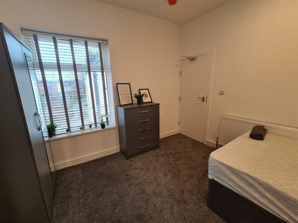 Additional image 12 of Bearwood Road, Smethwick