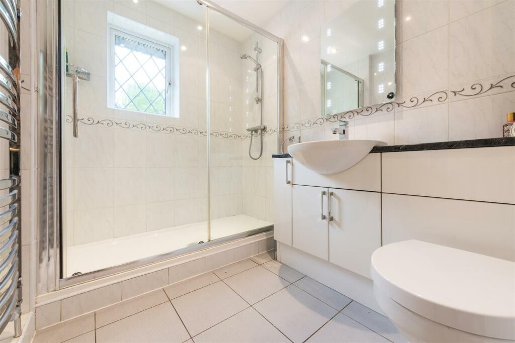 Additional image 6 of Queen Eleanors Drive