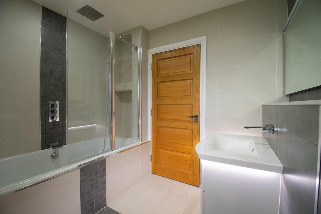 Additional image 28 of Roman Park, Roman Lane, Little Aston Park