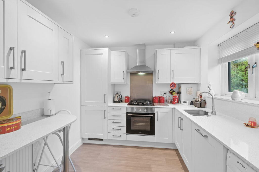 Additional image 3 of Fringe Green Close, Aston Fields, Bromsgrove, B60 3ER