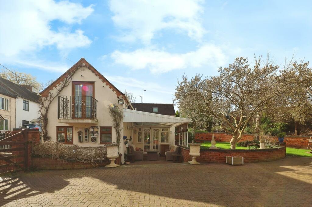 Tamworth Road, Amington, Tamworth