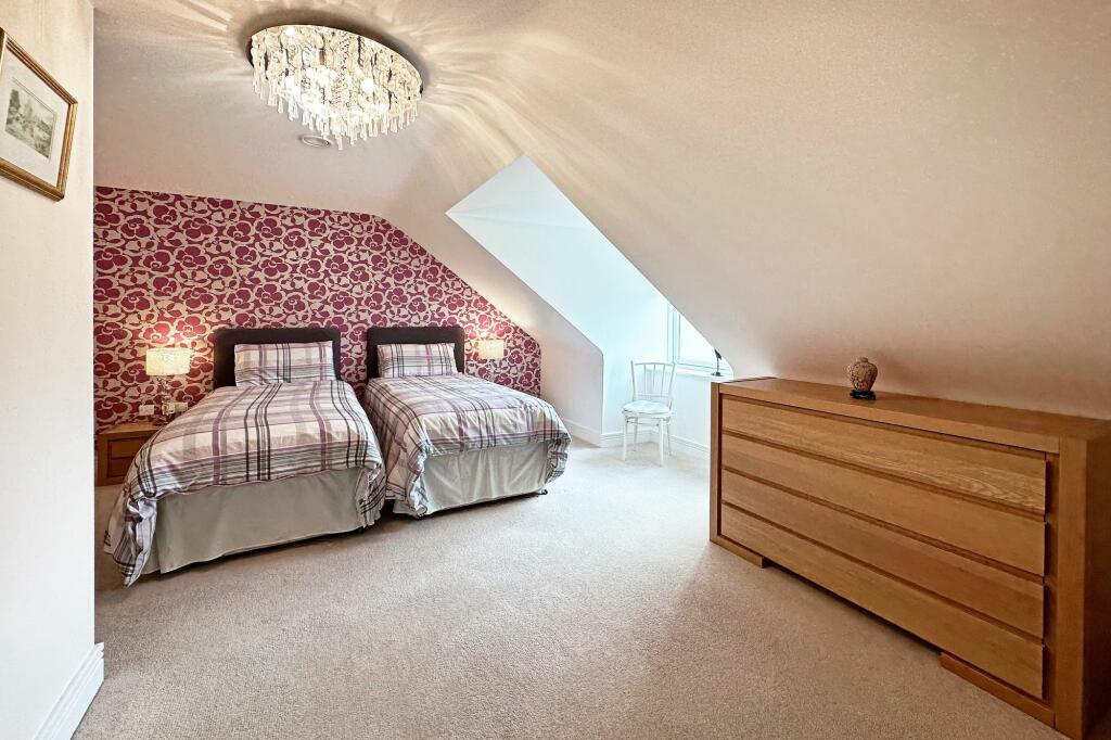 Additional image 8 of High Street, Knowle, B93