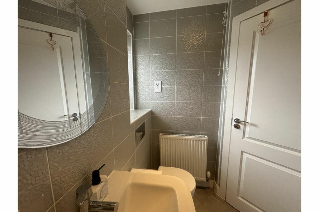 Additional image 16 of St. Vincent Crescent, West Bromwich, B70