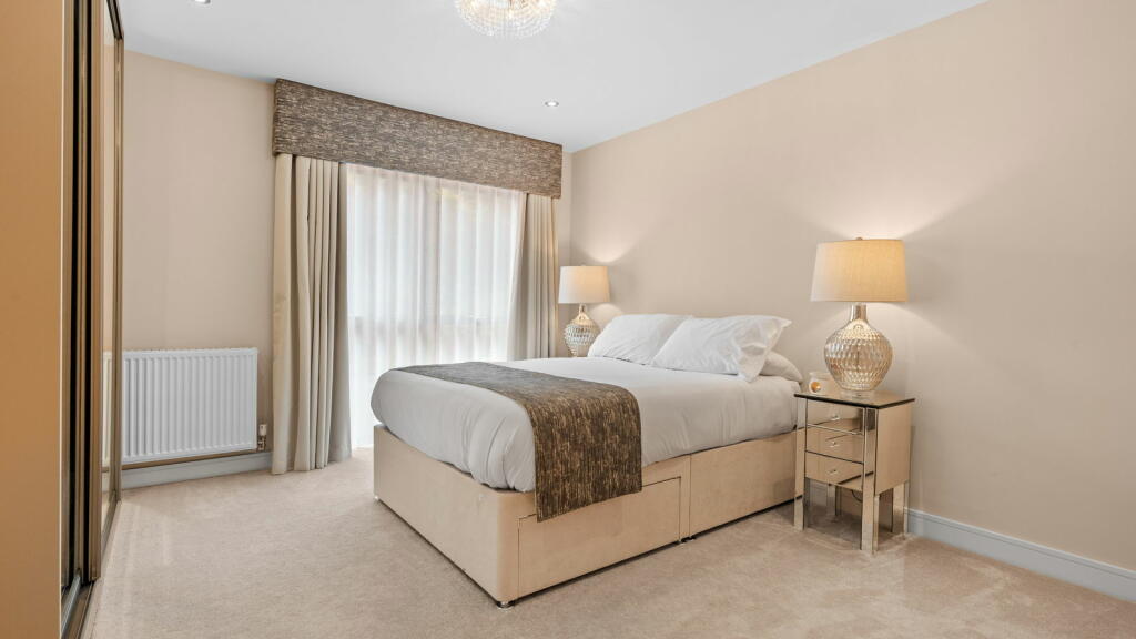 Additional image 19 of Heathfield House, 3 Oaks View Rise