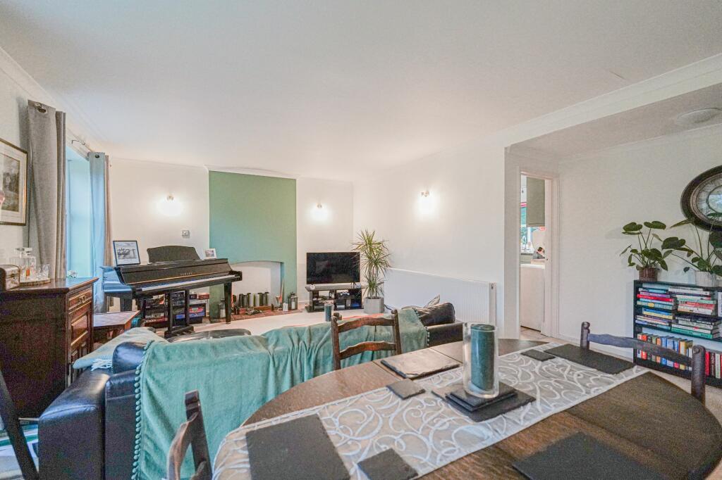 Additional image 4 of St. Lawrence Close, Knowle, B93