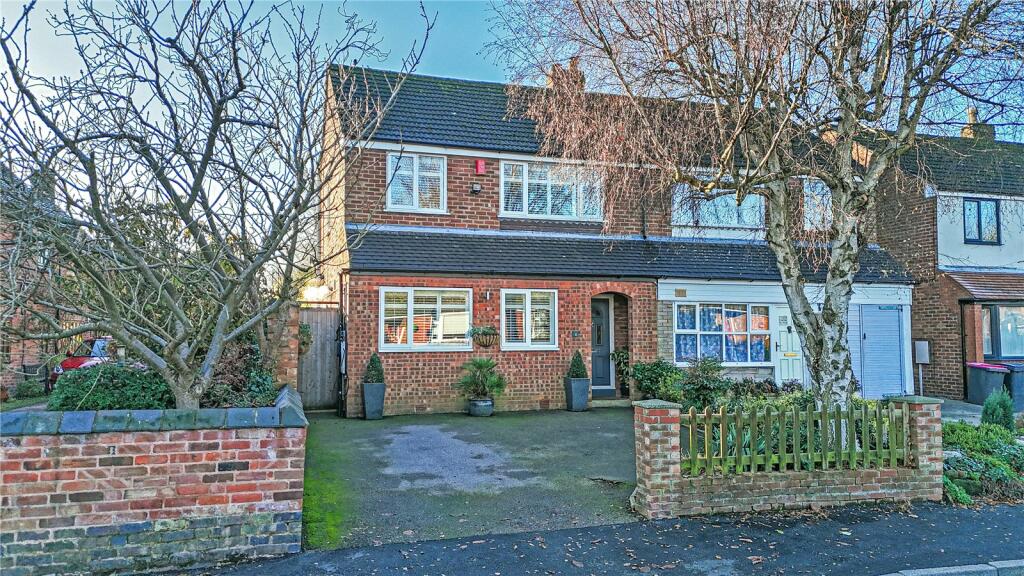 Kings Lane, Newton Regis, Tamworth, Warwickshire, B79