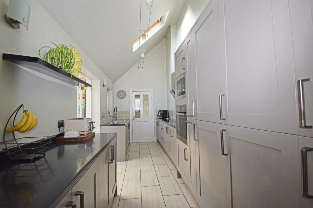 Additional image 8 of 10 The Crescent, Bromsgrove, Worcestershire, B60 2DE