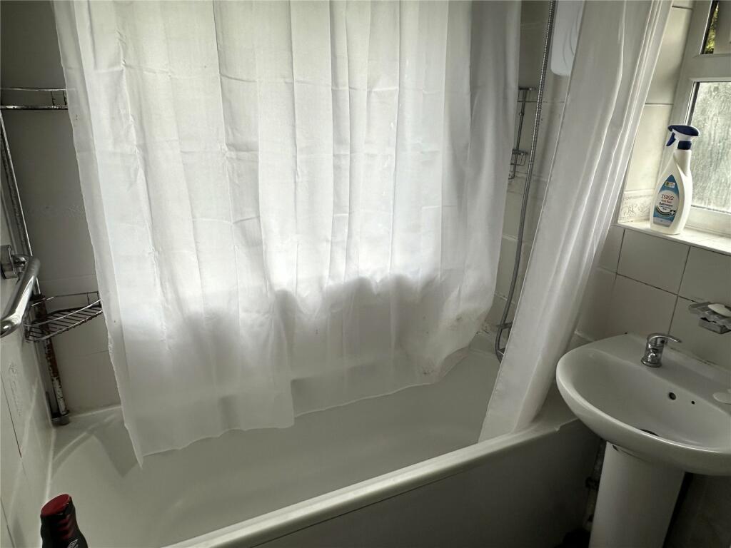 Additional image 12 of West View, Birmingham, West Midlands, B8