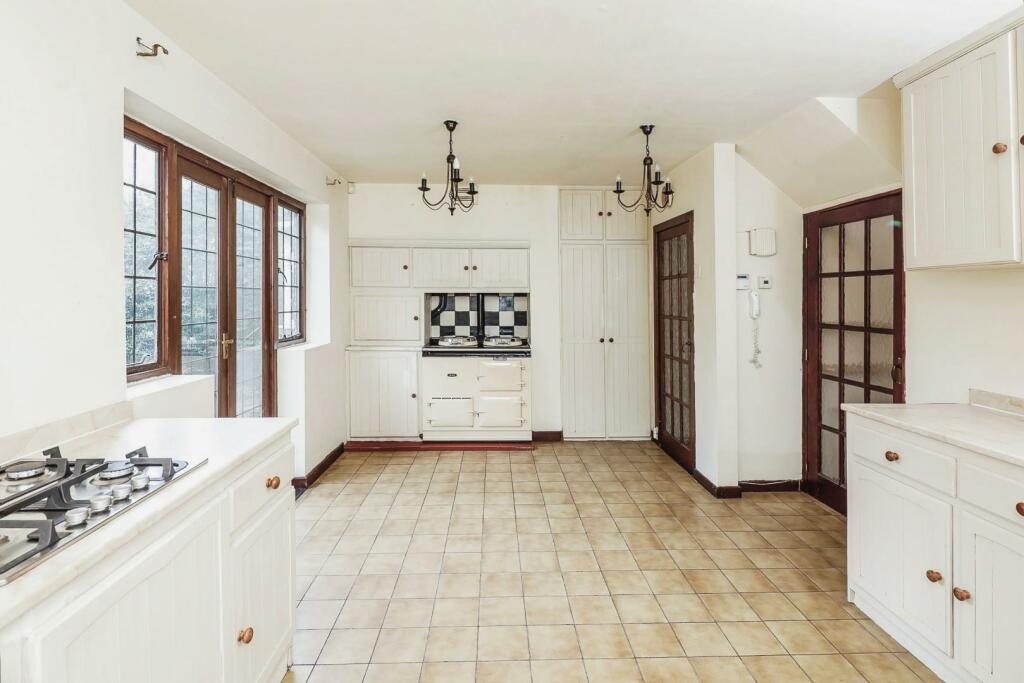 Additional image 4 of Pilkington Avenue, Sutton Coldfield