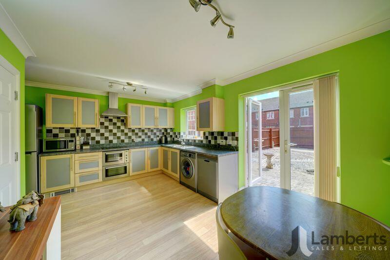 Additional image 4 of Hedgerow Close, Greenlands, Redditch