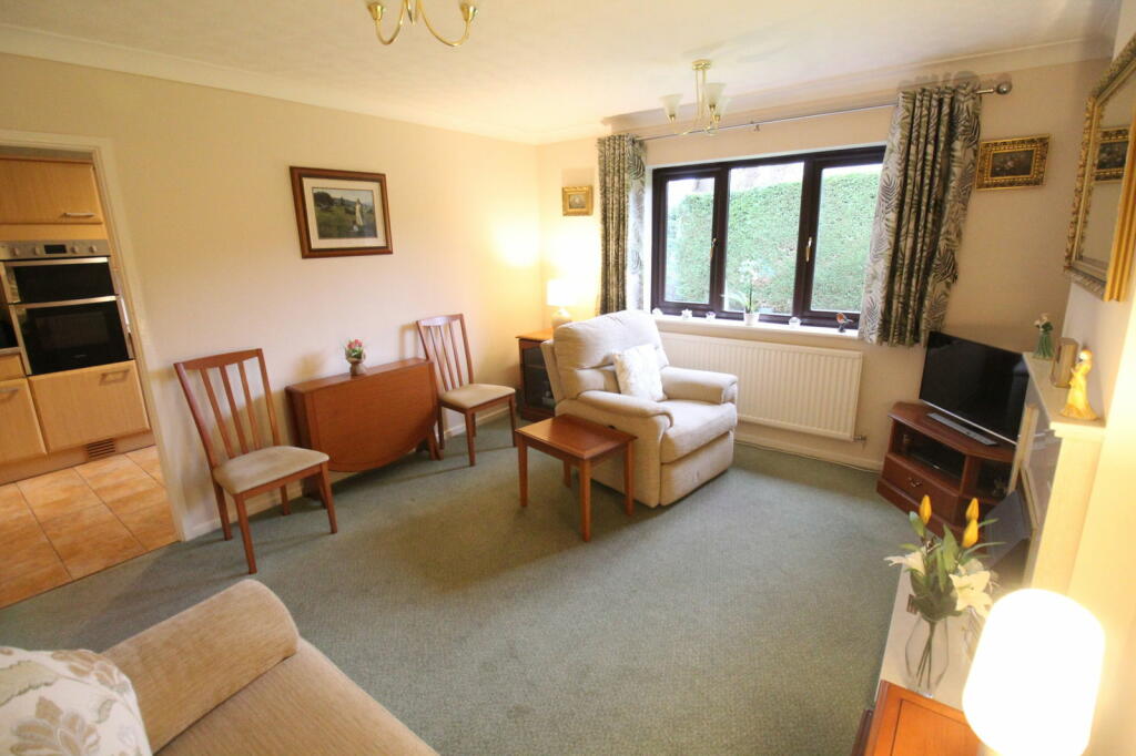 Additional image 5 of HALESOWEN, Linden Glade, Stourbridge Road