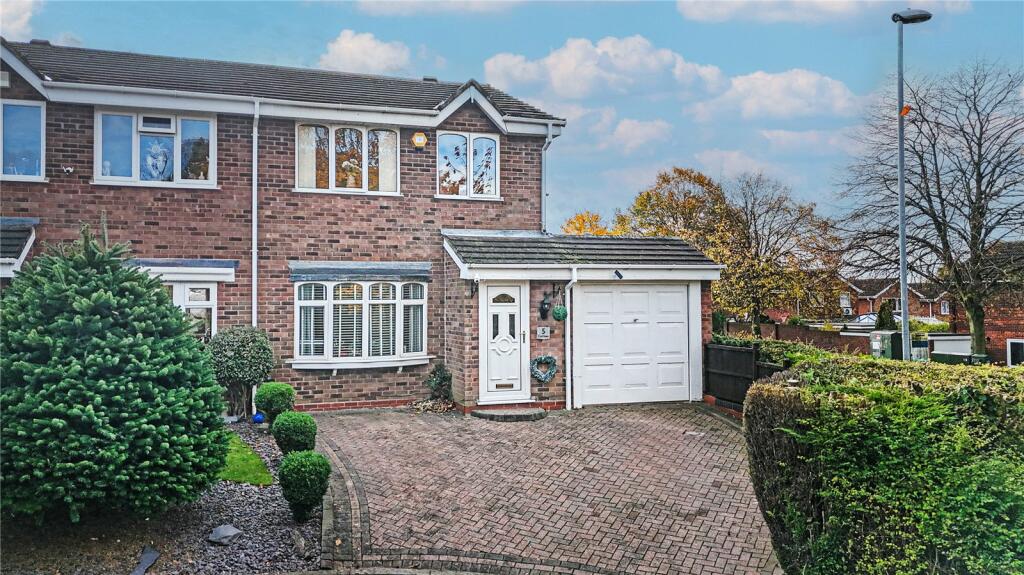 Correen, Wilnecote, Tamworth, Staffordshire, B77