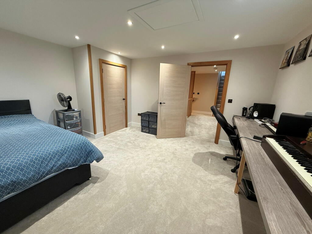 Additional image 28 of Shutt Lane, Earlswood