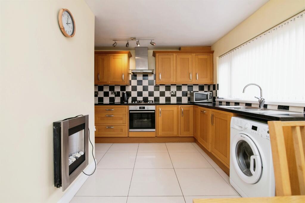 Additional image 5 of Farhill Close, West Bromwich